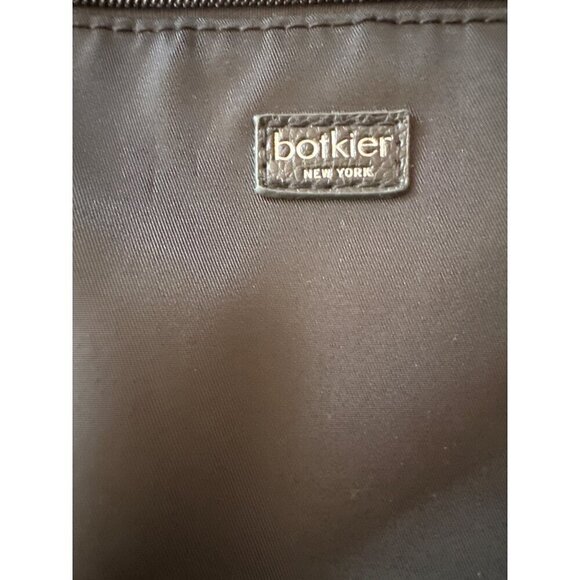 Botkier New York Black Nylon Tote Bag With Leather Handles & Zipper Accents - Picture 2 of 4